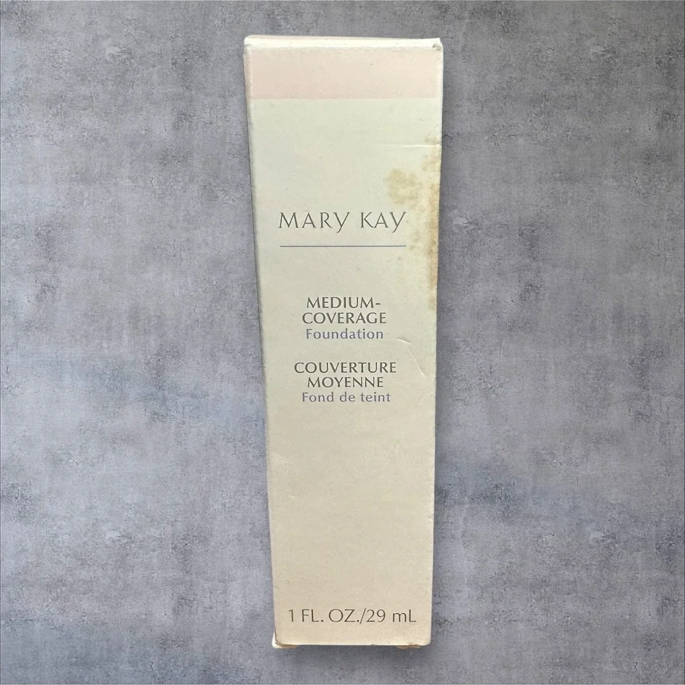 MARY KAY Medium-Coverage Foundation BEIGE 402 Liquid 1 Fl Oz 357100 NIB Gray Cap
